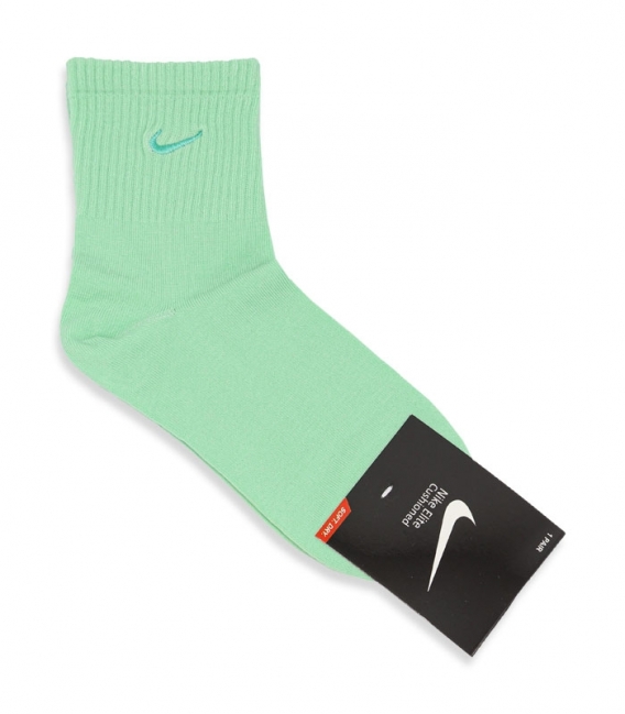 جوراب نیم ساق کش انگلیسی گلدوزی طرح Nike سبز