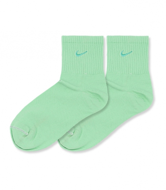 جوراب نیم ساق کش انگلیسی گلدوزی طرح Nike سبز