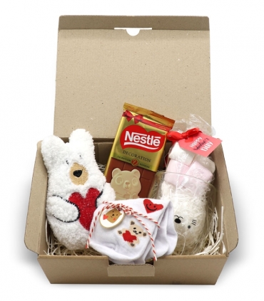 پک هدیه ماگ، جوراب، شکلات و عروسک پشمالو خرس کد 137