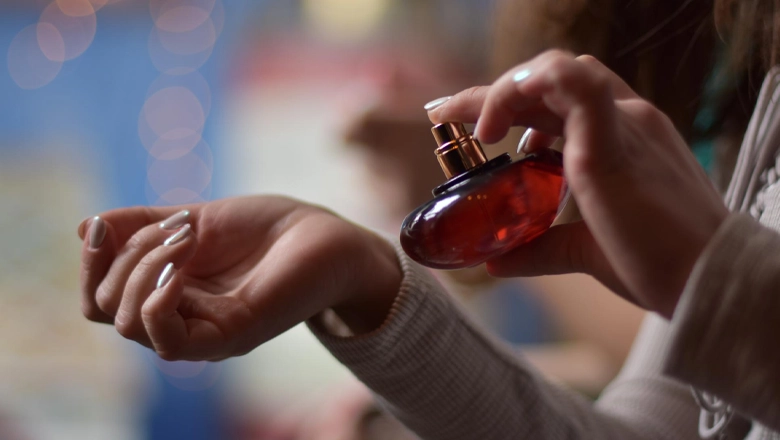 عطرها بر اساس رایحه و غلظت مواد معطر به دسته‌های مختلفی تقسیم می‌شوند