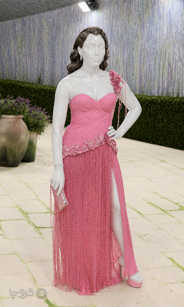 Angela Bassett mannequin-style Met Gala 2026 appearance in dramatic couture outfit