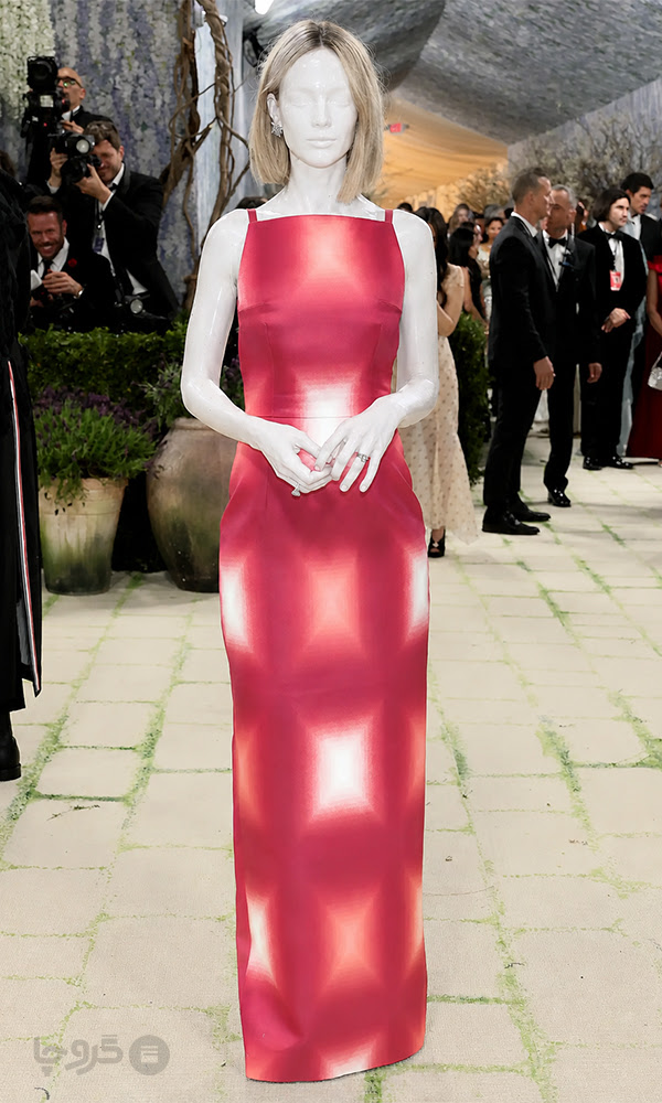 Carey Mulligan mannequin-style Met Gala 2026 couture fashion portrait