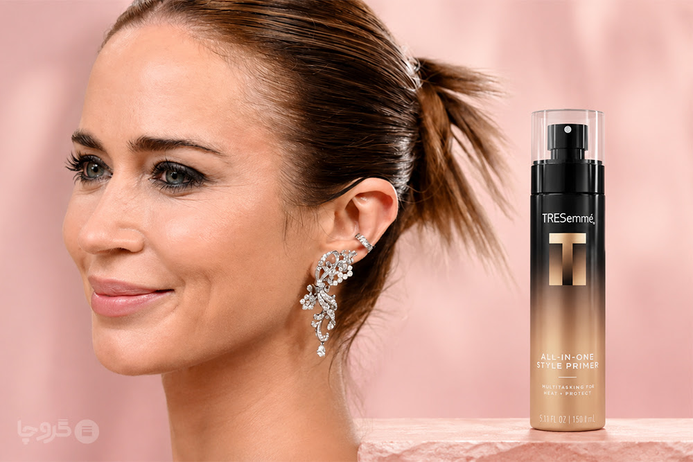 پرتره نزدیک زن با موهای دماسبی صاف در کنار اسپری Tresemmé All-in-One Hair Style Primer